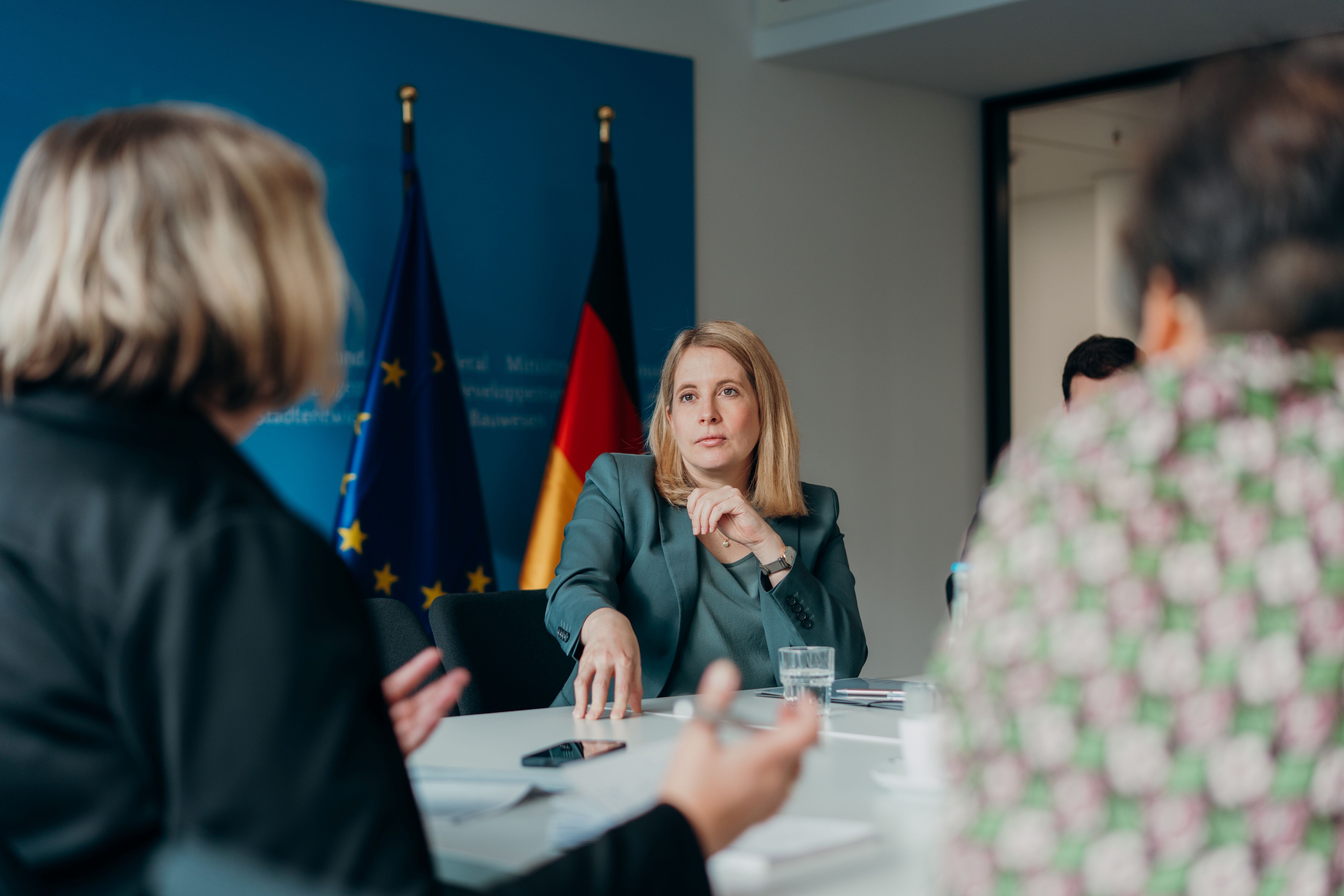 Verena Hubertz_© Florian Kroll_Immobilien Zeitung (1).jpg